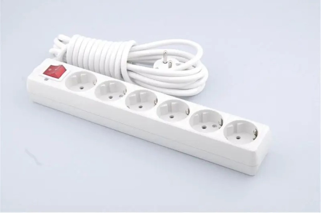 BD.2534.0000.9012-BD.2534.0000.9012-6-Outlet-Electrical-Power-Strip-Ozel.jpg